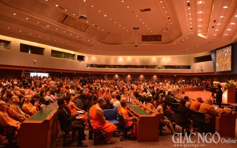 Ngày Vesak 2015 tại Trung tâm Hội nghị LHQ - Bangkok ảnh 9 Sang 30-05 Trung tam Hoi Nghi LHQ (6).jpg