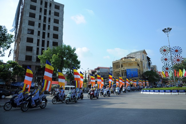 Lạng Sơn: Hàng ngàn người dự lễ Phật đản ảnh 7 ls 1.jpg