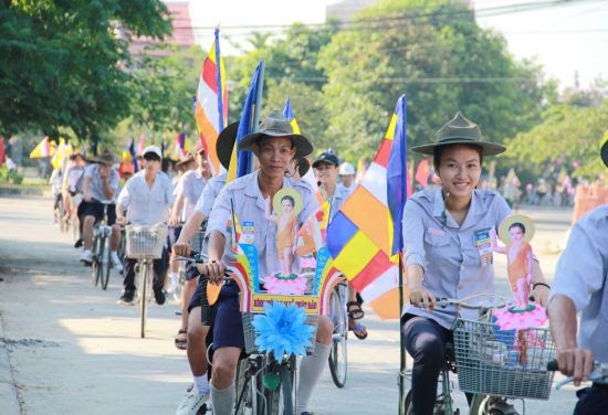 Phố cổ Hội An trang nghiêm tổ chức Đại lễ Phật đản ảnh 5 h.an23.jpg