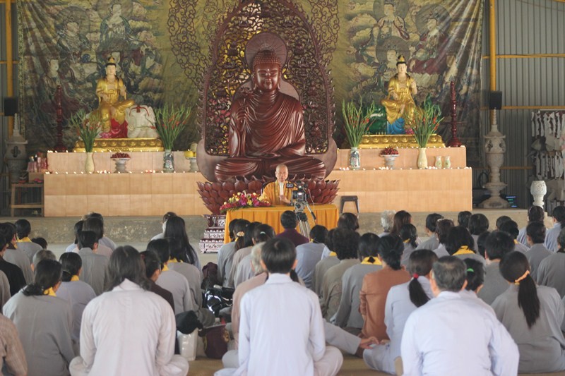 Khóa tu tại Học viện cơ sở Lê Minh Xuân, ngày 21-6 ảnh 1 7hv.jpg