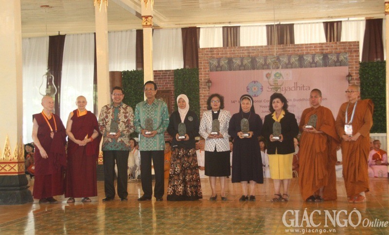 Khai mạc Hội nghị Sakyadhita lần thứ 14 tại Indonesia ảnh 10 1 nu gioi 10.jpg