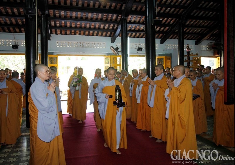 chua sac tu linh thuu (3).jpg