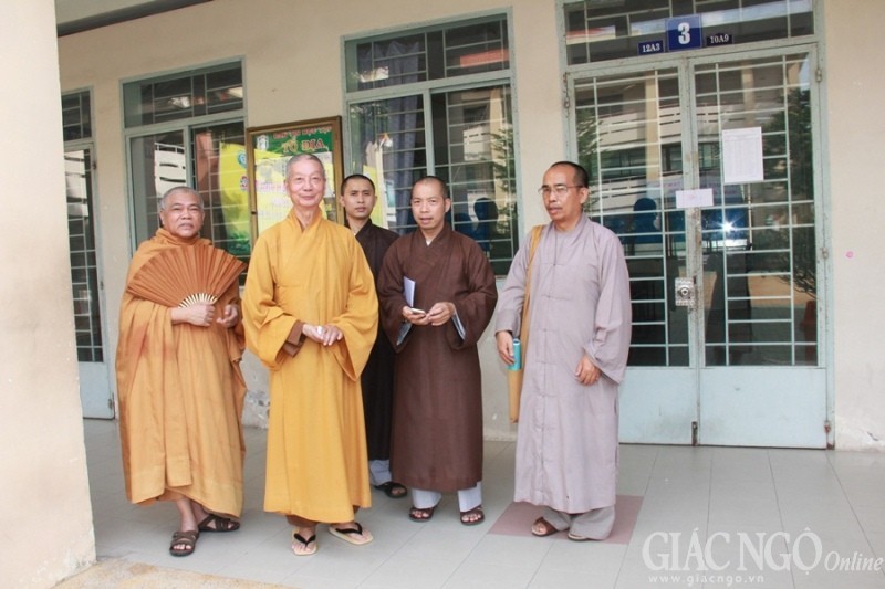 1 tuyen sinh (9).jpg