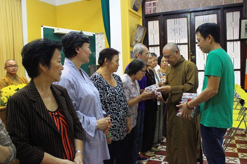 TP.HCM: Tổng kết Lớp Phật học căn bản khóa I ảnh 3 3hp.jpg