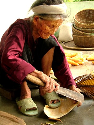 Làm quạt mo cau - Ảnh minh họa quat mo cau.jpg