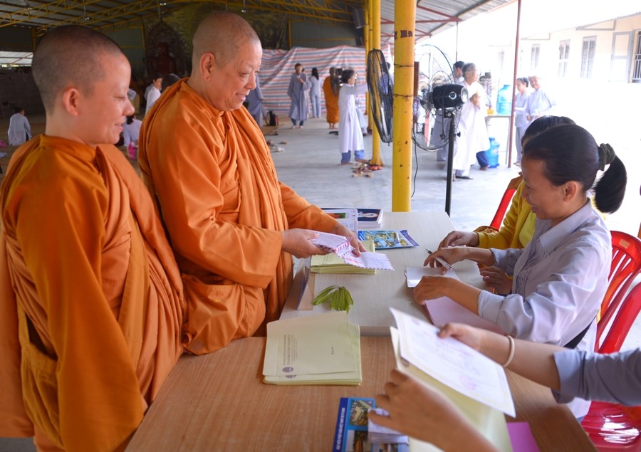 Khoa tu ngay 2-8 (4).JPG