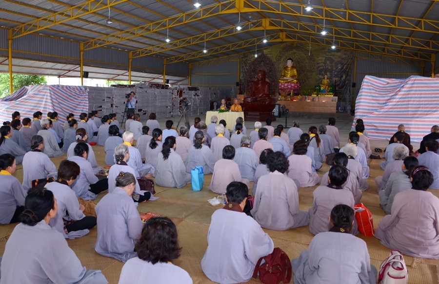 Khoa tu ngay 9-8 (5).JPG