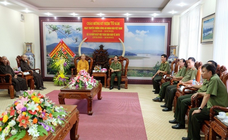 BTS PG tỉnh Nghệ An thăm, chúc mừng Công an tỉnh ảnh 1 nghe an ht.jpg