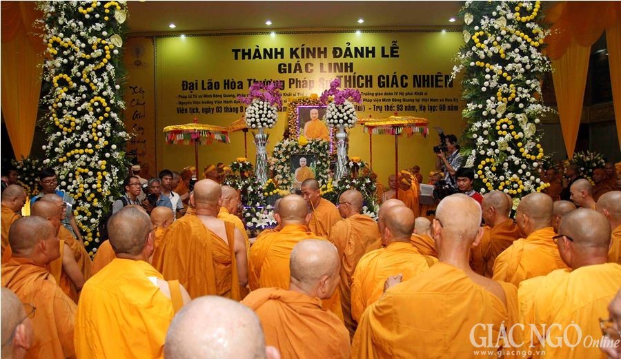 Cung đón kim quan cố Đại lão HT.Thích Giác Nhiên ảnh 19 ANH AA (18).jpg