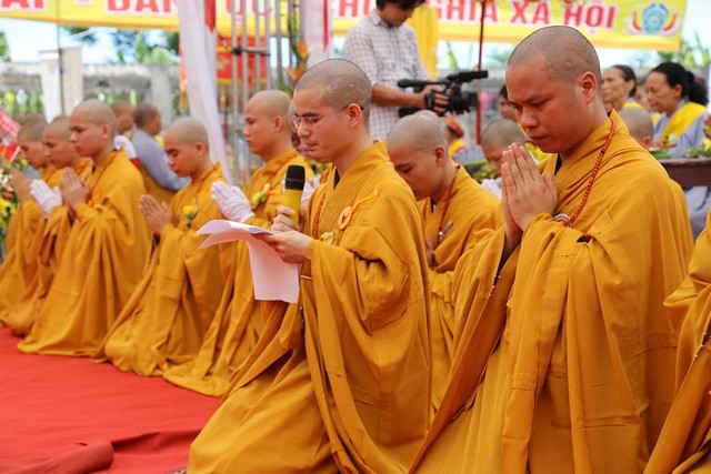 PG Ninh Bình tổ chức Đại lễ Vu lan và lễ dâng y ảnh 11 nb 11.jpg