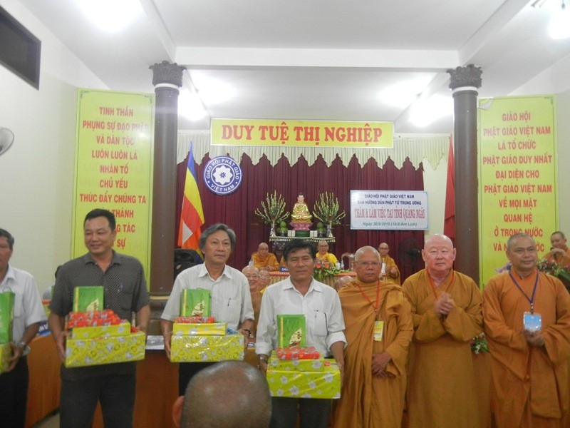 Ban Hướng dẫn Phật tử T.Ư làm việc tại Quảng Ngãi ảnh 4 DSCN0311.jpg