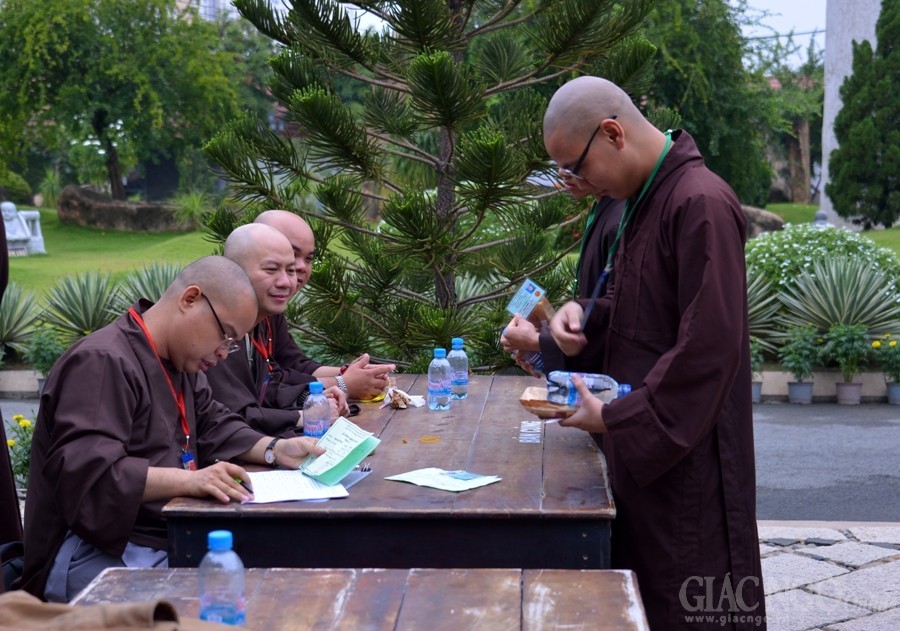 Nhap gioi truong Hue Nghiem (1).JPG