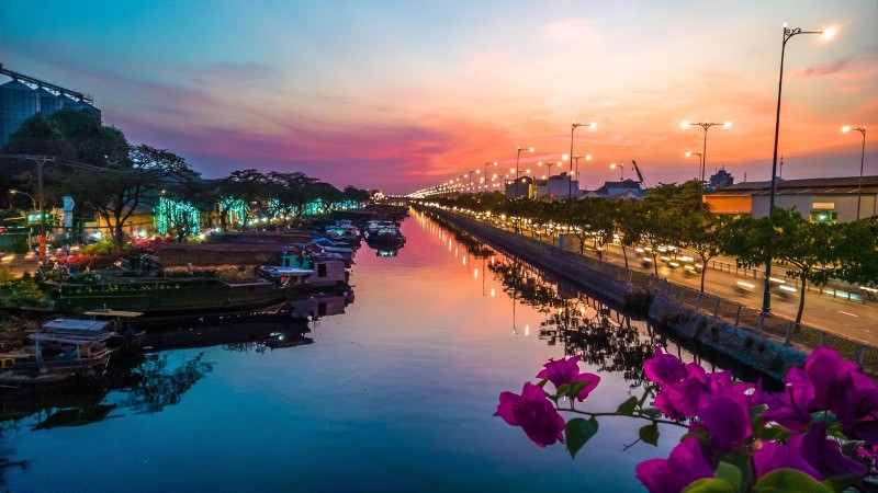 Sài Gòn - thành phố tôi một ngày cuối năm… ảnh 3 Saigon 3.jpg