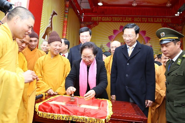 Quảng Ninh: Chính thức khai hội Yên Tử mùa xuân 2016 ảnh 9 yen-tu0026.jpg