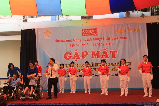 tangquatruongnguyendinhchieu (7).jpg