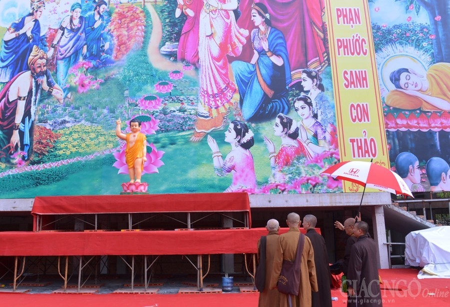 Hoc vien - VNQT ngay 13-5 (22).JPG