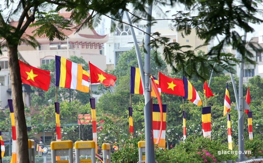 KHONG KHI pd (1).JPG