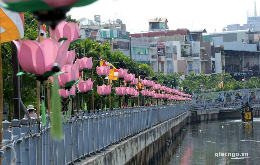 KHONG KHI pd (8).JPG