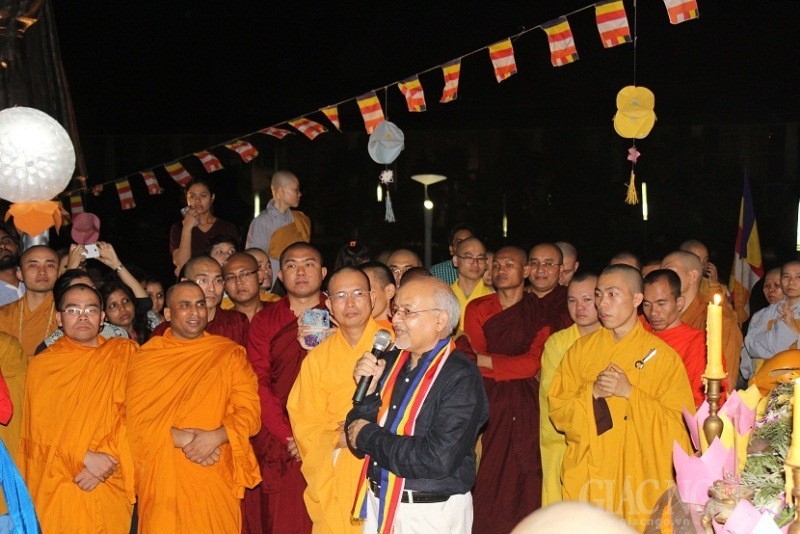 Tăng Ni du học sinh VN tại Ấn Độ mừng Phật đản ảnh 3 IMG_0093.jpg