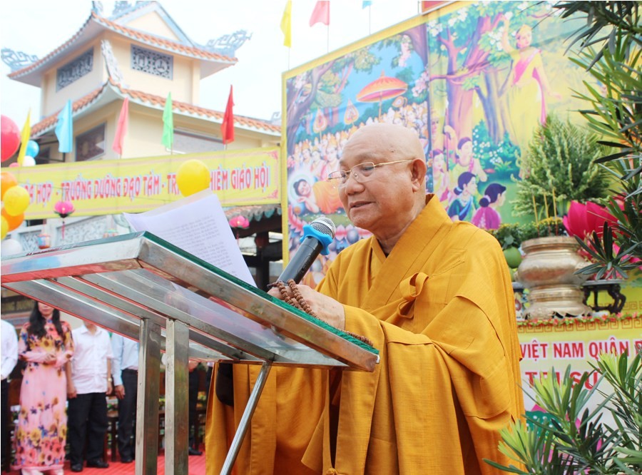 Trang nghiêm lễ Phật đản tại Q.Bình Tân ảnh 2 6bt.jpg