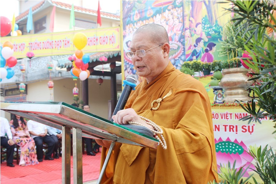 Trang nghiêm lễ Phật đản tại Q.Bình Tân ảnh 3 8bt.jpg