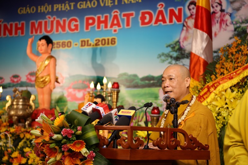 T.Ư Giáo hội trang nghiêm tổ chức Đại lễ Phật đản ảnh 9 1 hnoi 13.jpg