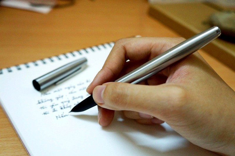 Nghiệm về nhân quả từ viết chì và viết mực ảnh 1 a tankhang.jpg