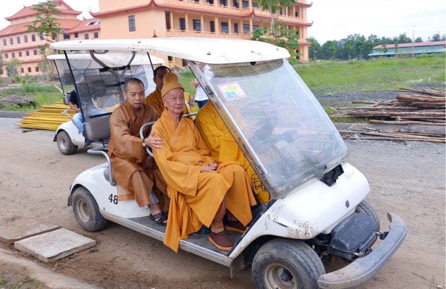 Khoa tu ngay 31-7 (1).JPG