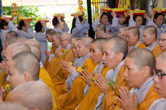 TP.HCM: Dâng y tại chùa Phước Hòa (quận 3) ảnh 3 4ph.jpg