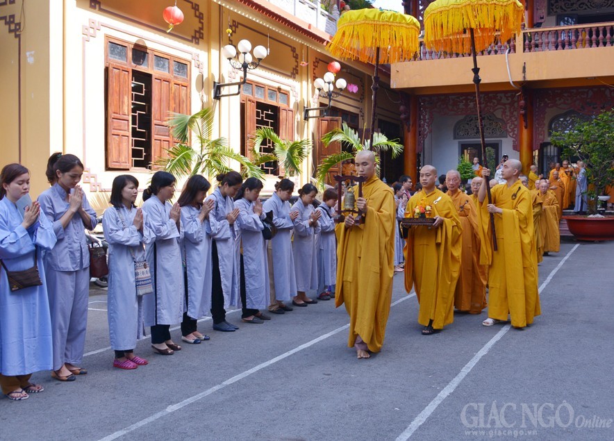 Le Vu lan - chua Pho Quang (1).JPG