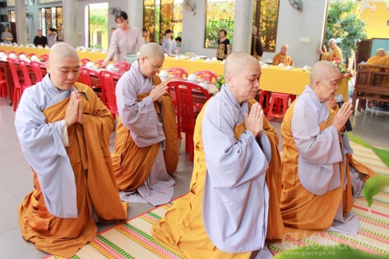 TP.HCM: Phật giáo Q.Gò Vấp tác pháp Tự tứ ảnh 9 19hk.jpg