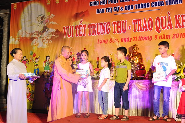 Lạng Sơn: Phật tử trẻ vui trung thu tại chùa Thành ảnh 2 chuathanh 1.jpg