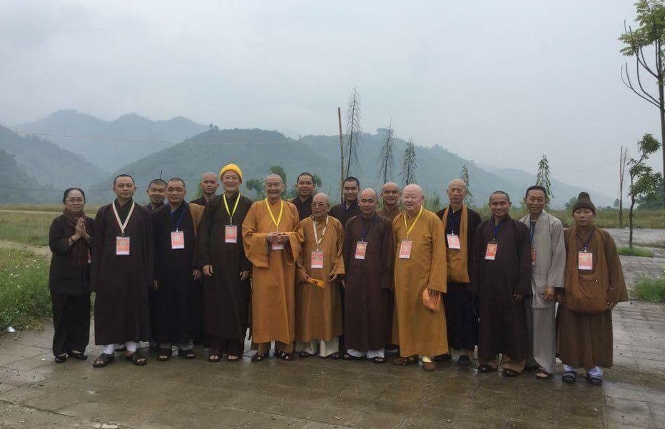Hinh tham vieng.jpg