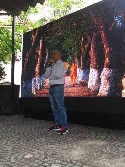 Khai mạc triển lãm ảnh “Khoảnh khắc cuộc sống” ảnh 2 anh 2 t_c gi_ Nguy_n V_n Th__ng chia s_ c_ng kh_n gi_.jpg