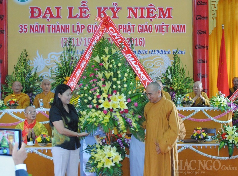 Gia Lai trang nghiêm kỷ niệm 35 năm thành lập Giáo hội ảnh 6 H6.jpg