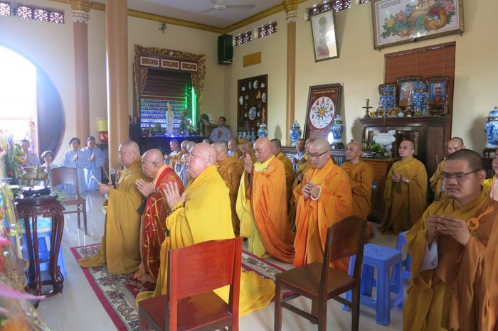 a HT Hoang Tu 2.jpg