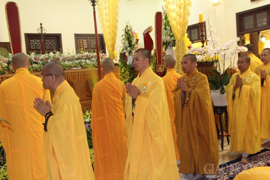 Các phái đoàn kính viếng cố HT.Thích Chơn Thiện ảnh 10 11.jpg