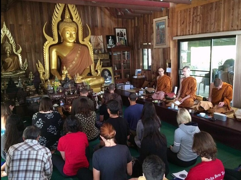 Sinh viên Đại học San Diego quan tâm đến Phật giáo ảnh 1 anhpgnn 2.jpg