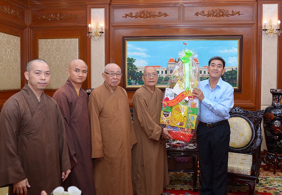 Chuc Tet- ngay 19-1-2017 (6).jpg