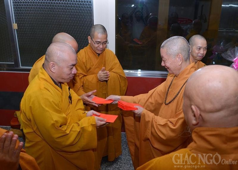 BTS TP.HCM chúc Tết chư tôn đức HĐCM, HĐTS ảnh 4 5.jpg