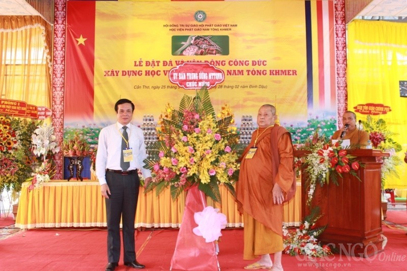 Đặt đá xây dựng Học viện Phật giáo Nam tông Khmer ảnh 8 12.jpg