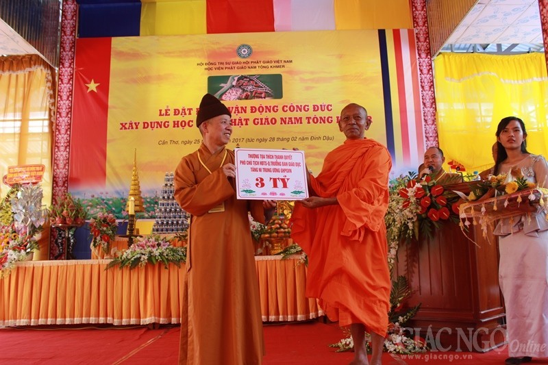 Đặt đá xây dựng Học viện Phật giáo Nam tông Khmer ảnh 13 21.jpg