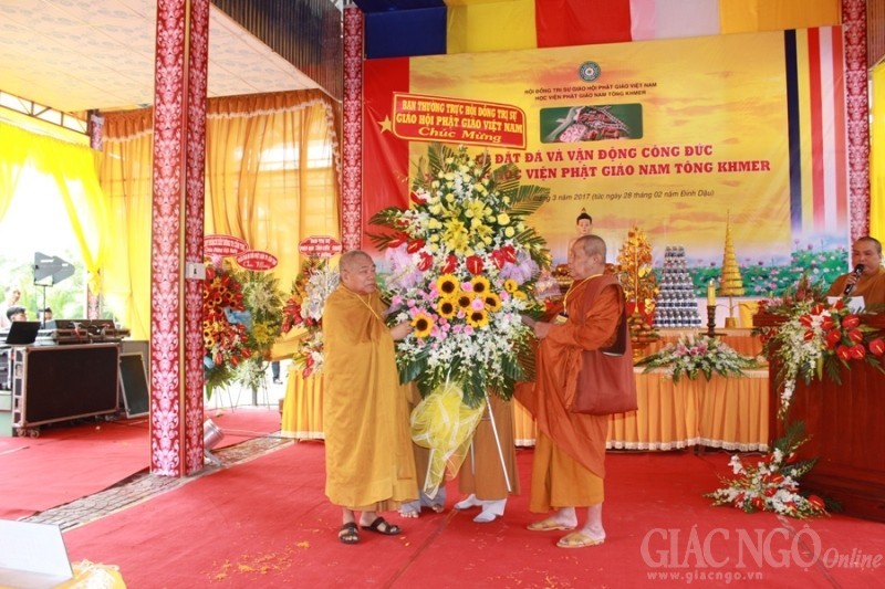 Đặt đá xây dựng Học viện Phật giáo Nam tông Khmer ảnh 5 8.jpg