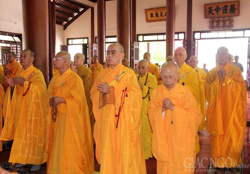 TT-Huế: Lễ khai và tụng kinh Pháp hoa ảnh 2 1 quangdien2.jpg