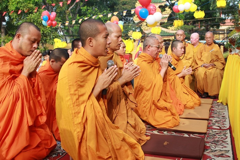 Trang nghiêm Đại lễ Phật đản tại Q.Tân Bình ảnh 8 14tb.jpg