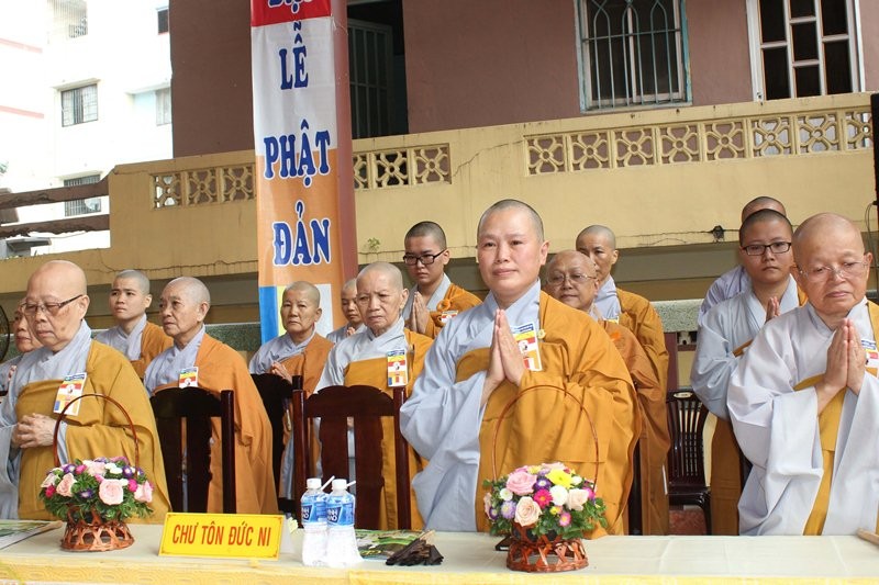 Trang nghiêm Đại lễ Phật đản tại Q.11 ảnh 4 2b.jpg