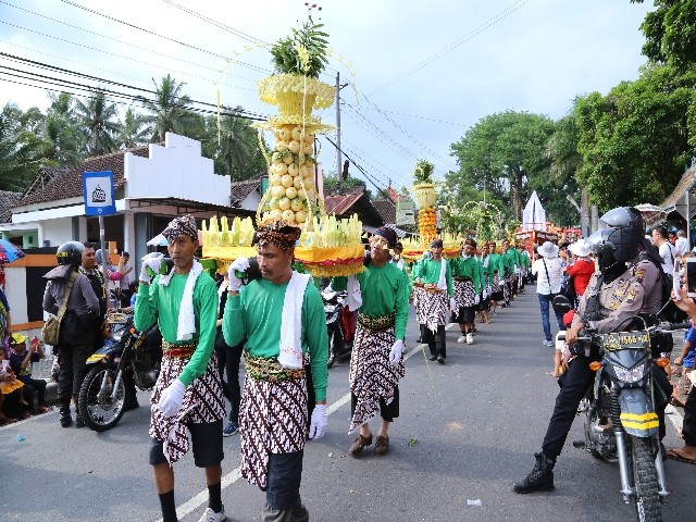 Chùm ảnh: Trang nghiêm rước Phật tại Indonesia ảnh 17 Chùm ảnh: Trang nghiêm rước Phật tại Indonesia ảnh 17