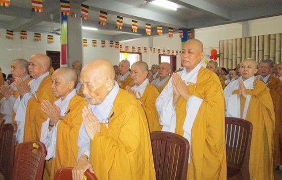 Phật giáo Bến Tre mừng Phật đản PL.2561 ảnh 3 7bt.jpg