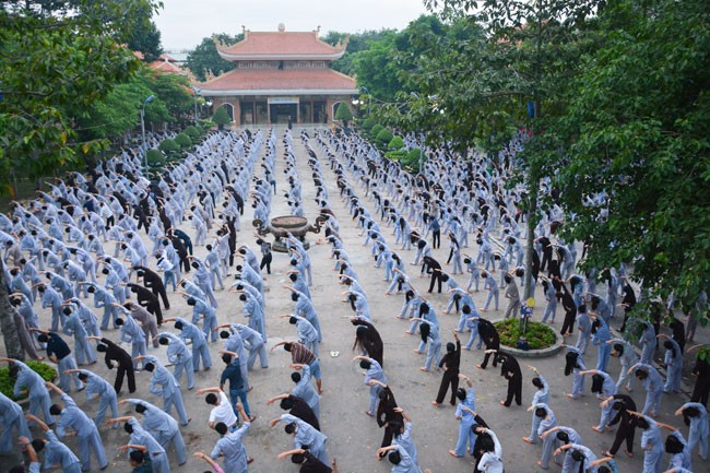 Chùa Hoằng Pháp nhận 2.000 bạn trong khóa tu mùa hè ảnh 1 theduc.jpg