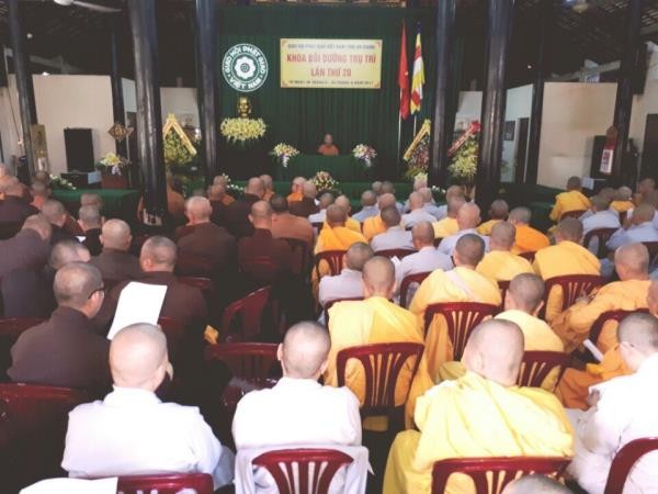 Hơn 300 chư Tăng Ni dự khóa bồi dưỡng trụ trì ảnh 2